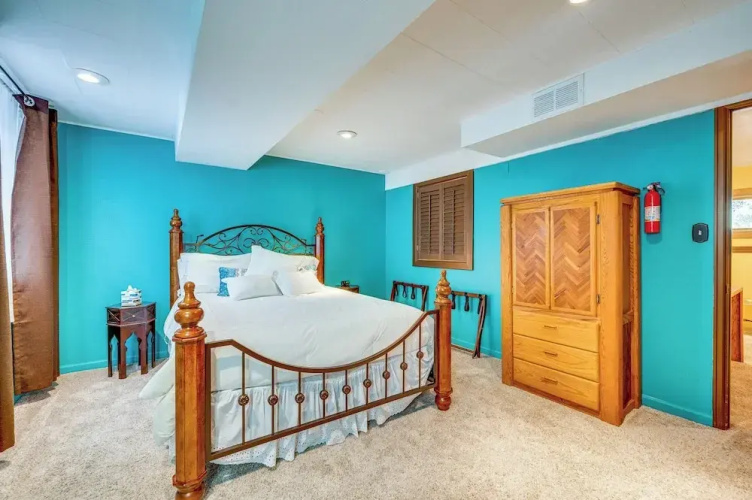 Peaceful Mountain Retreat w/ View, Near Boulder!