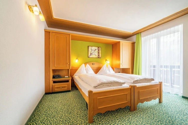 Superior Double room with balcony and with mountain view