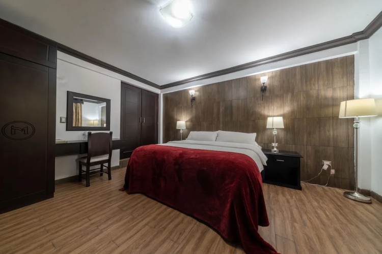 Mont's Hotel