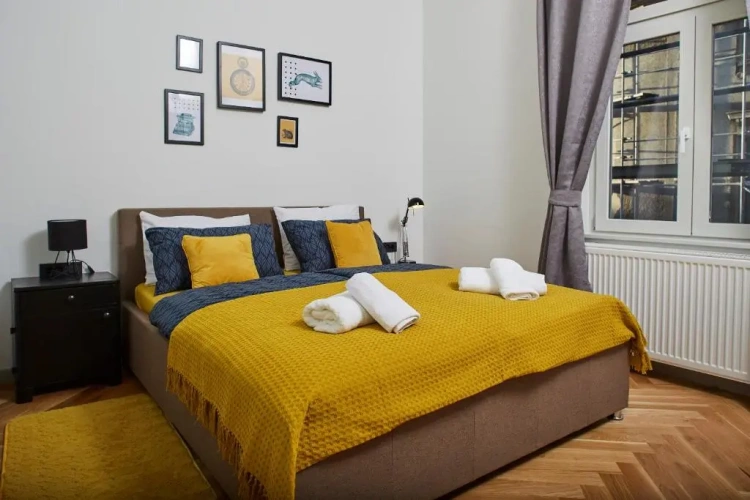 Deluxe Apartment