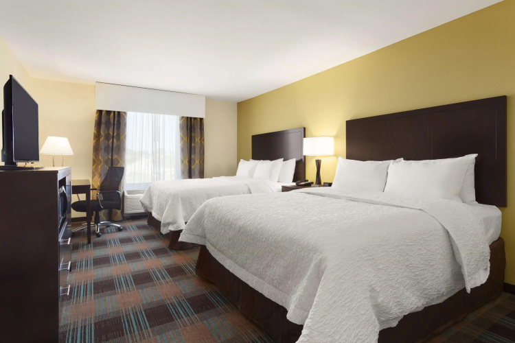 Hampton Inn Fairmont