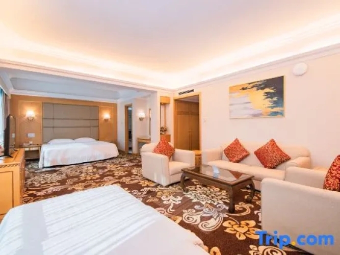 Deluxe Double Family Suite