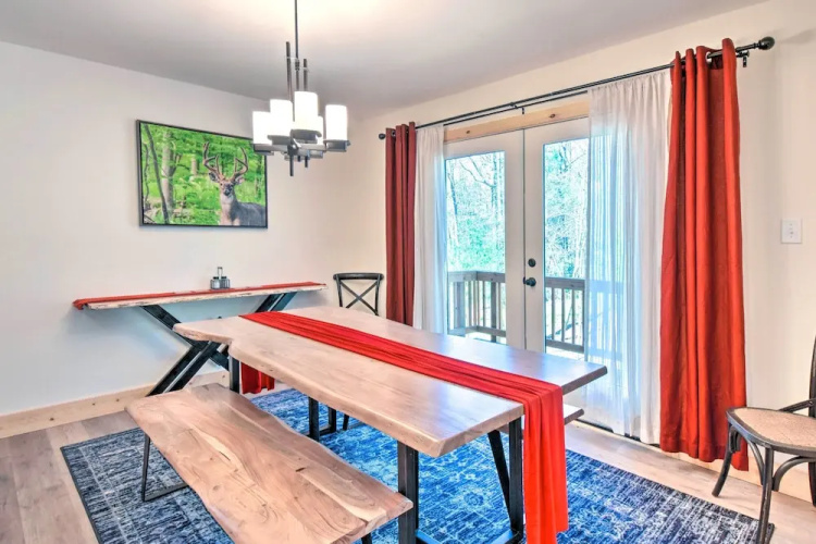 New Construction With Modern Design & Hot Tub!
