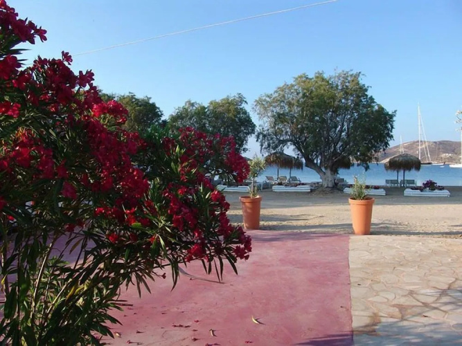 Avlomonas Beach
