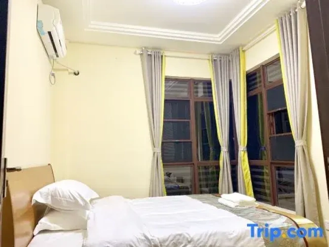 4 Bedrooms Villa