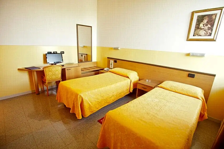 Master Hotel