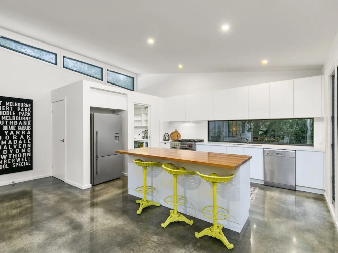 Hidden Escape Free Wifi & Foxtel Surfside PET Friendly