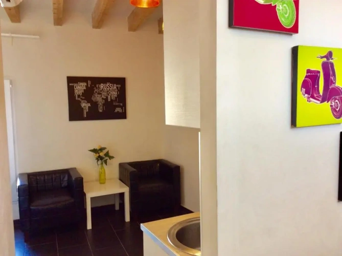 2 Bedrooms Apartment