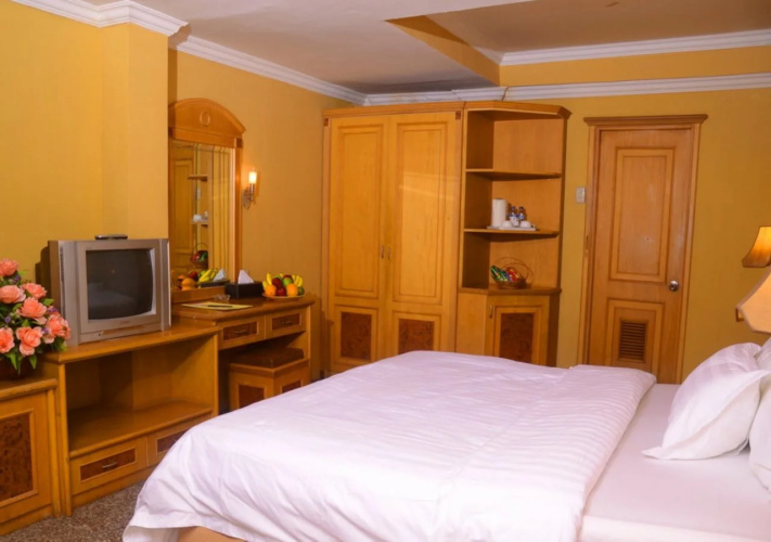Dhaksina Hotel