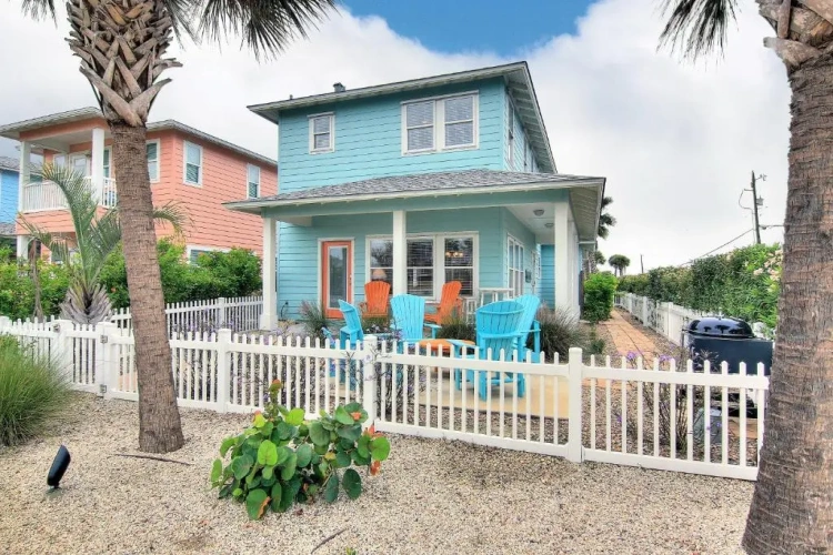 4 Bedrooms Cottage