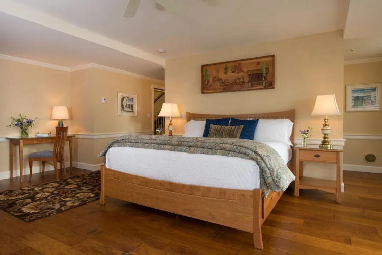 Swift House Inn