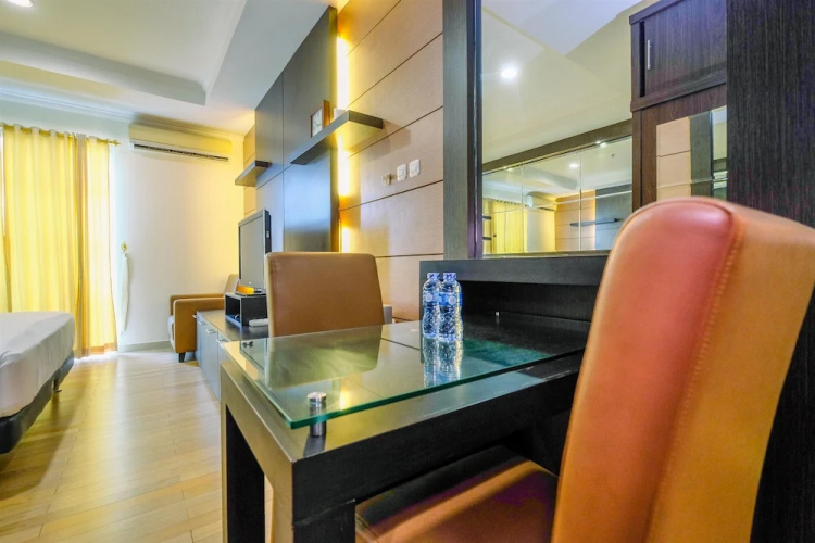Fancy And Classic Studio Room At Bellezza Apartment