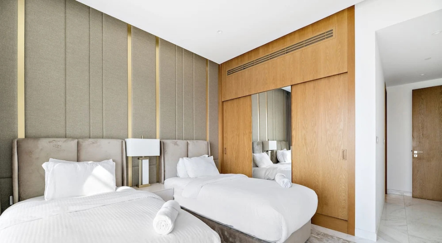 WelHome - Luxe Apt With Dazzling Views Steps From The Beach