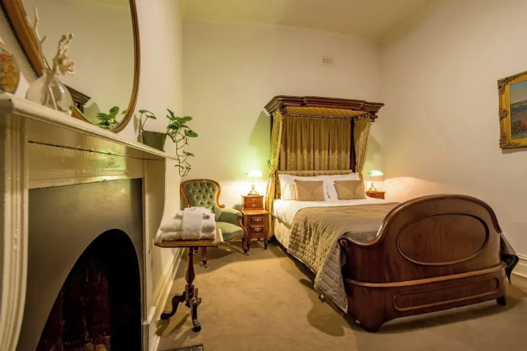 American Hotel Creswick