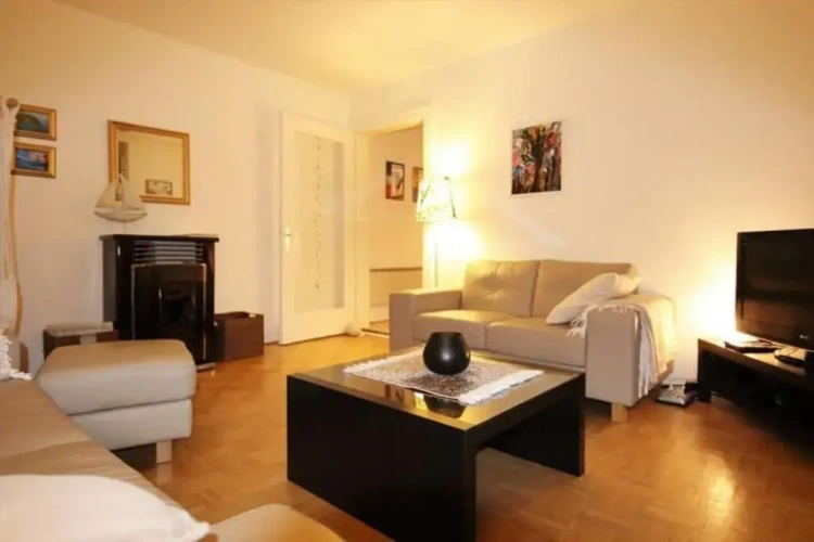 3 Bedrooms Apartment