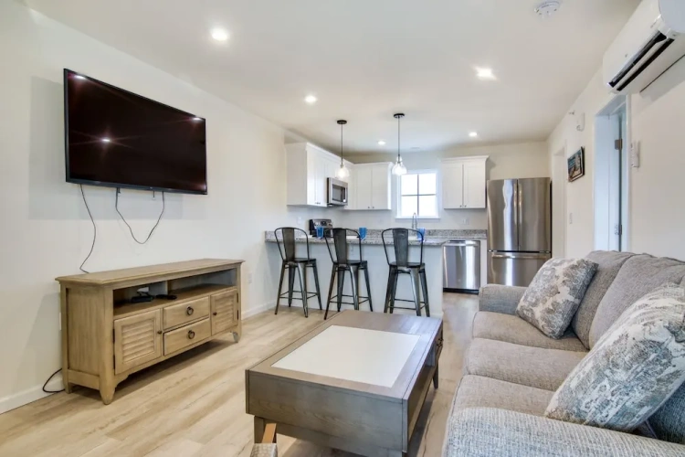 1 Bedroom Apartment