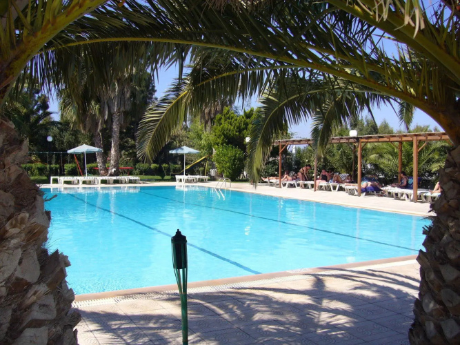 Nina Beach Hotel
