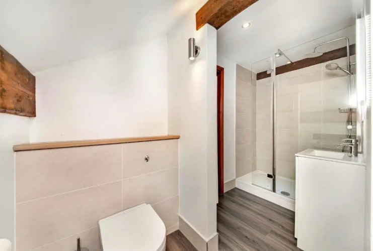 3 Bedrooms Cottage