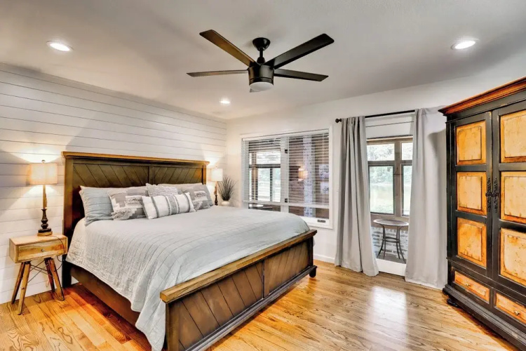 Cotter Home w/ Direct Access to White River!