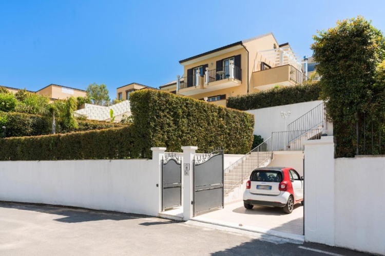 Deluxe Villa