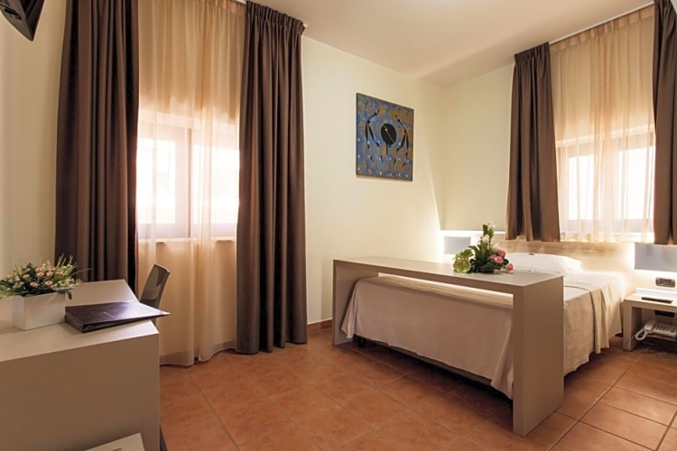 Economy room