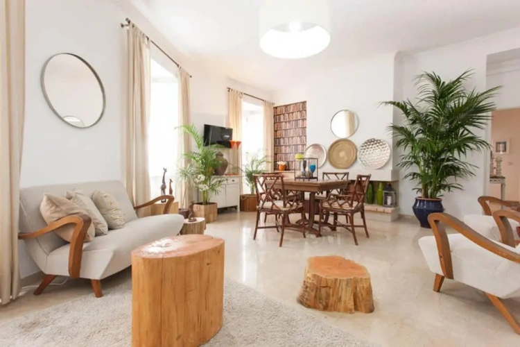 2 Bedrooms Apartment