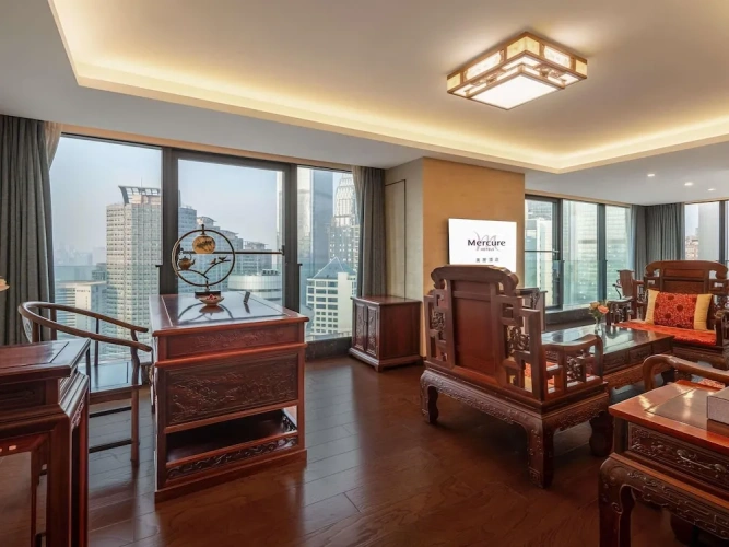 Deluxe Double Suite with city view