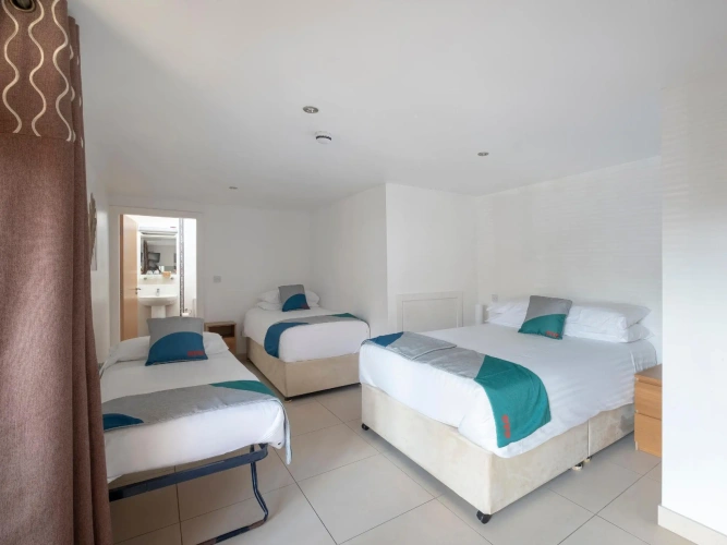 Standard Twin Family room