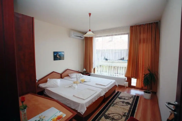1 Bedroom Apartment with balcony