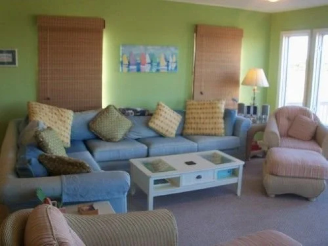 Marsh Manor 3 Br home by RedAwning