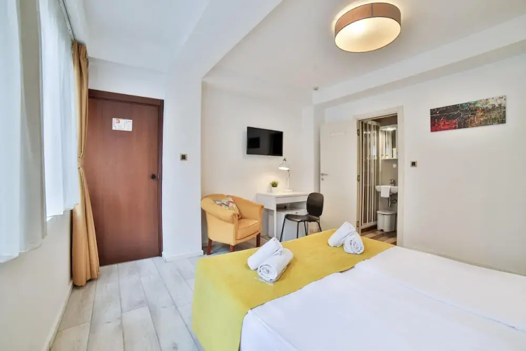 Garni House 46 Plus