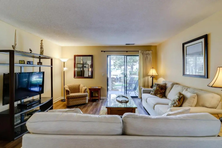 82 Courtside 2 BR Forest Beach Condo