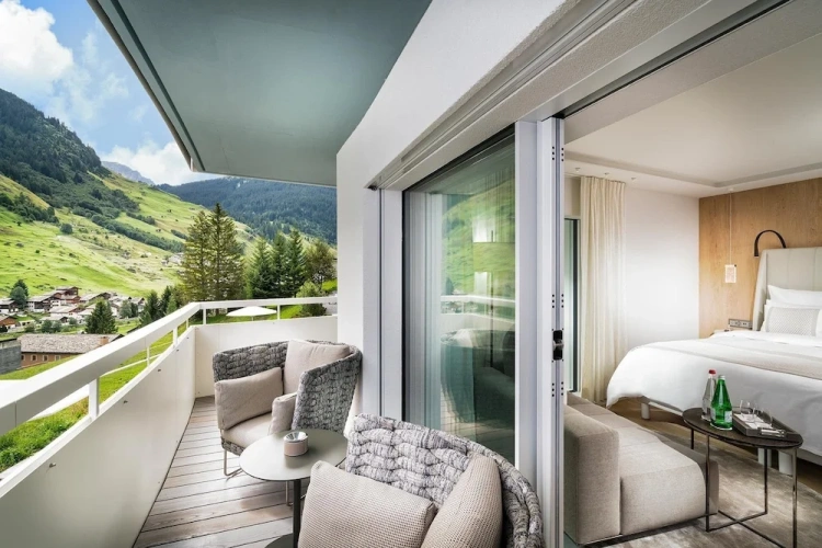 1 Bedroom Standard Double room with balcony and with mountain view