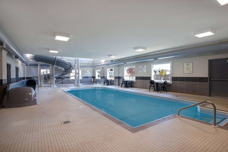 Days Inn & Suites By Wyndham Warman Legends Centre photo 16