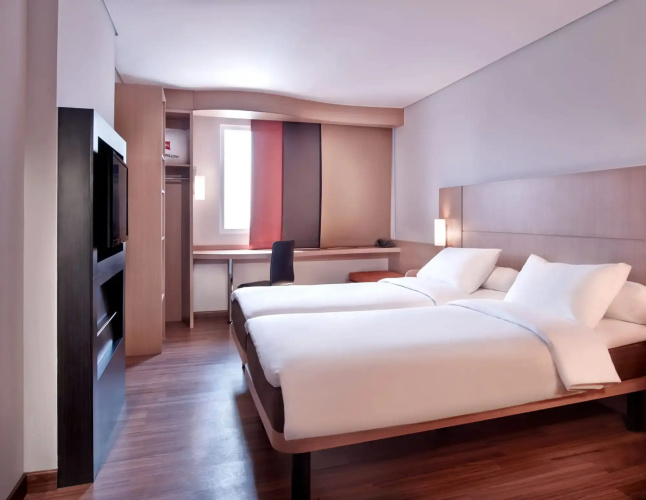 Ibis Gading Serpong
