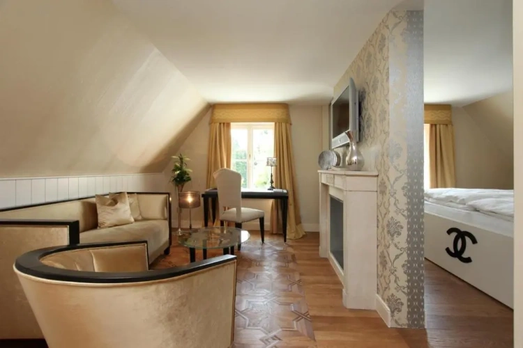 1 Bedroom Suite