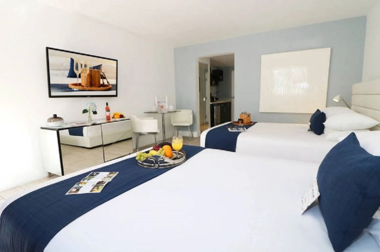 Waterside Hotel and Suites