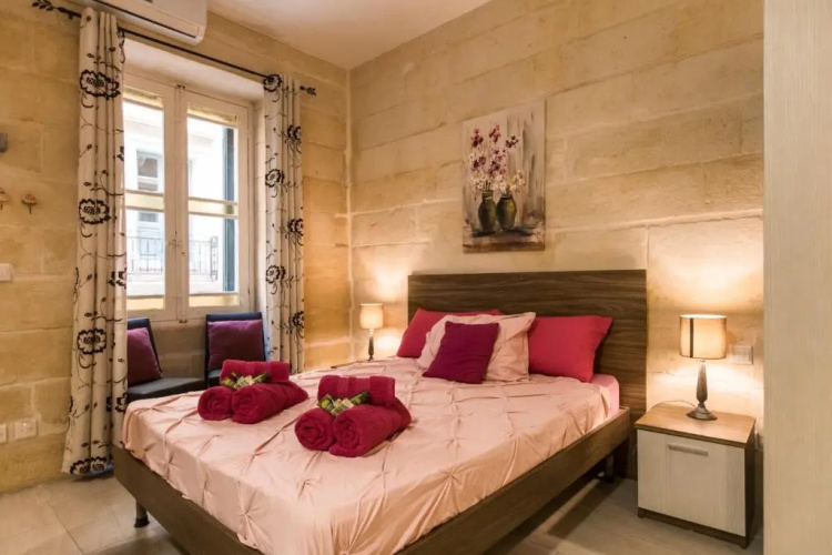 GB Suites - Triplex Apartment