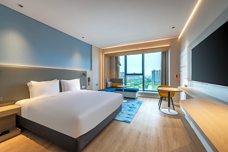 Standard Double room with lake view