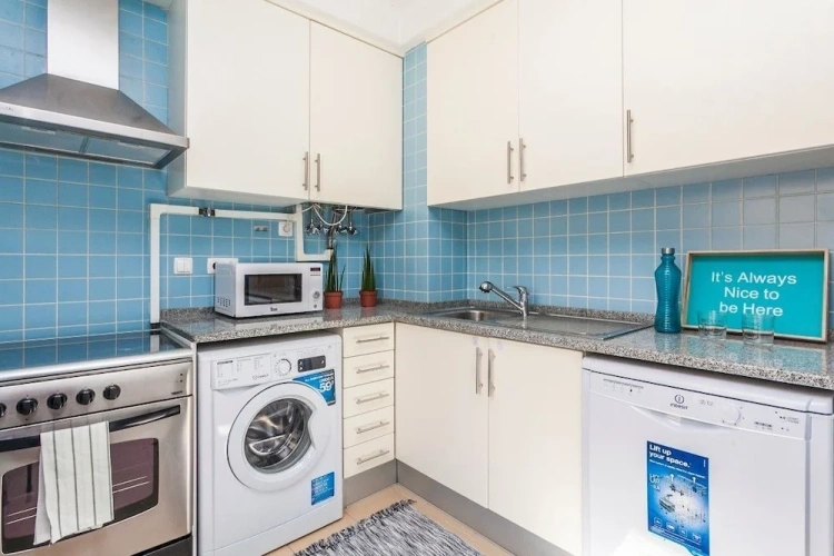 2 Bedrooms Apartment