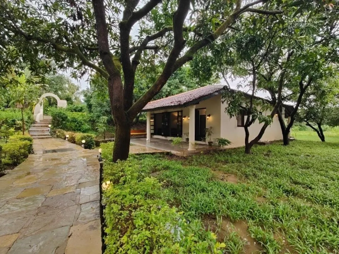 2 Bedrooms Villa