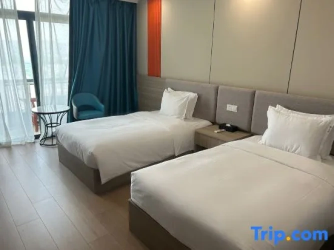 Twin Family Suite