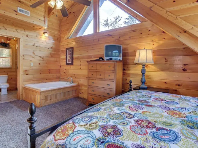 Moonlight Theater Lodge