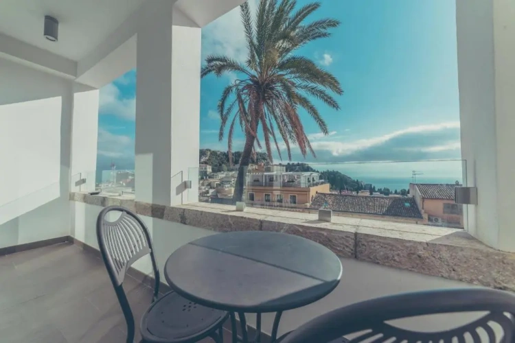 Deluxe Double room with balcony