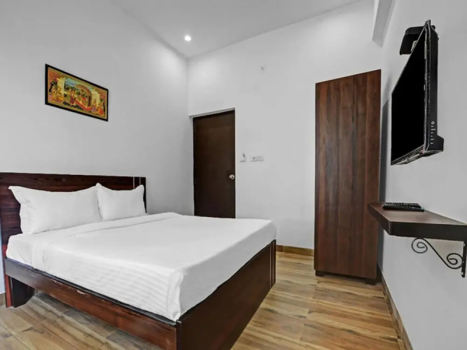Fabhotel Dream Inn I