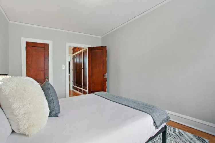Charming 1BR in Old Irving - Cullom B3