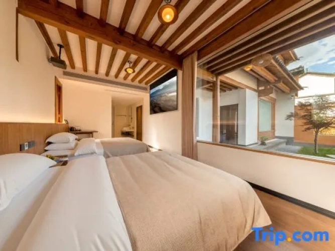 Standard room with view