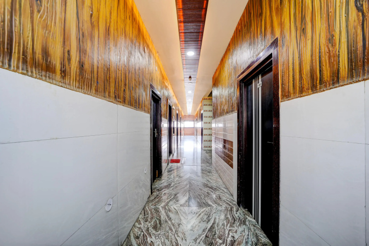 Hotel Silver Moon