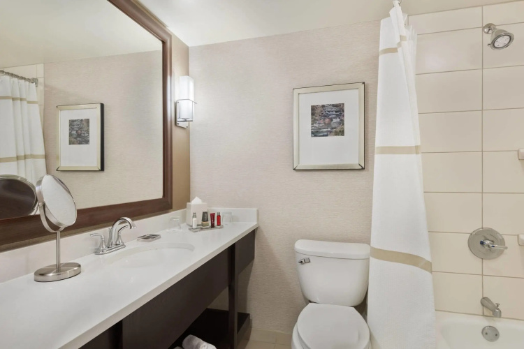 Chicago Marriott Northwest photo 10