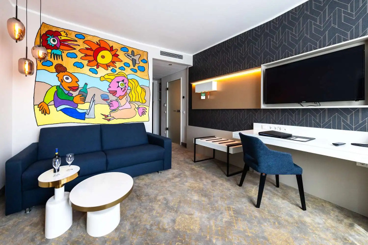 Best Western Premier Royal Blue - Adult Only